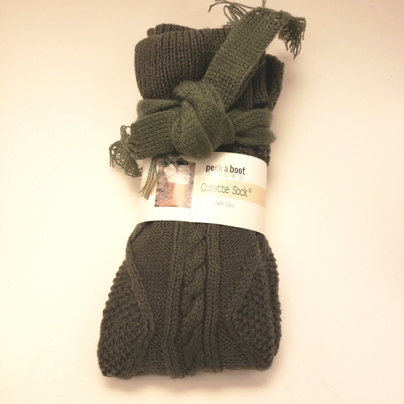 peek•a•boot Accessories - peek•a•boot Women's Socks Cozette Boot Cable Knit